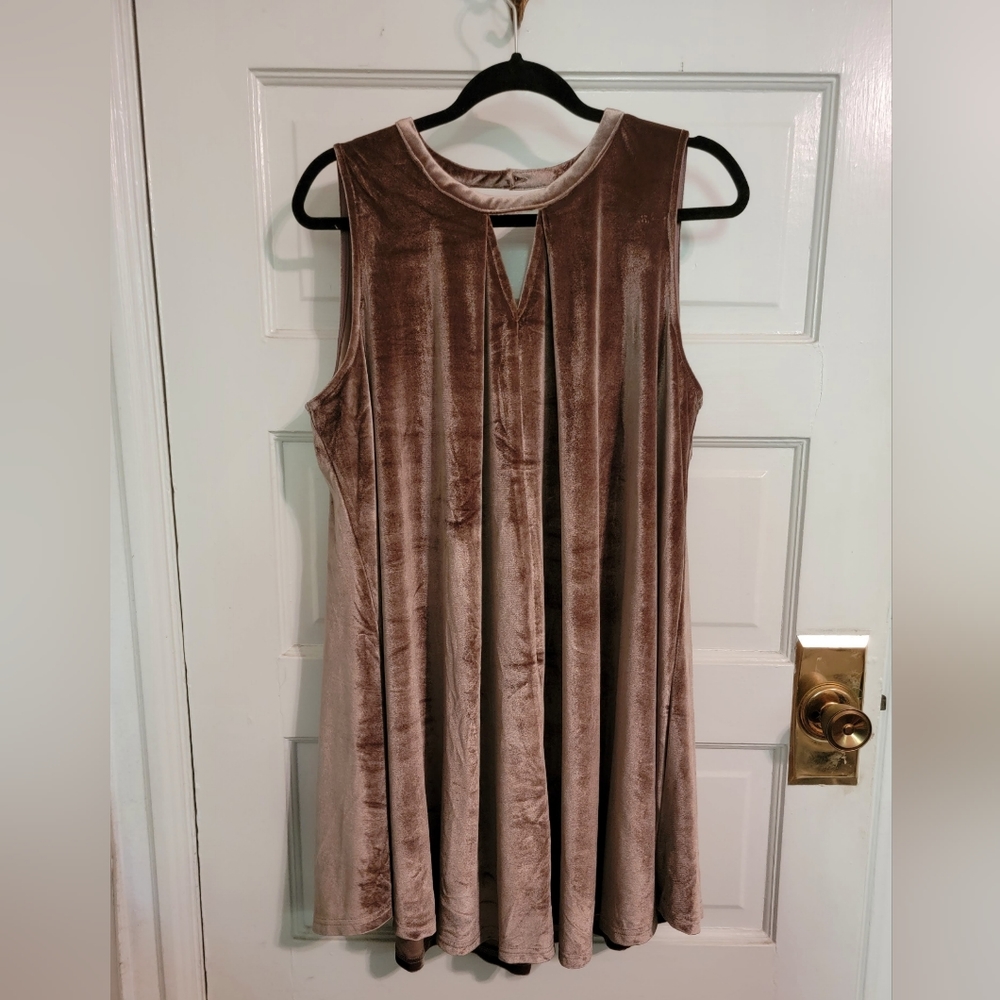 Sleeveless Mauve Velvet A Line Dress with Keyhole neckline by Umgee